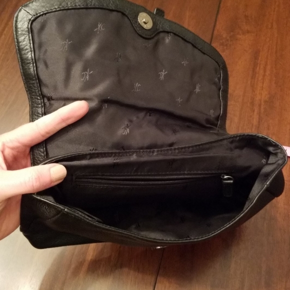 Kenneth Cole Clutch - Picture 5 of 5